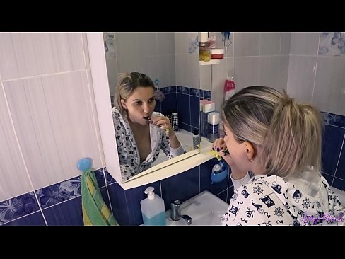 ❤️ פריצה עם צעירים בפיג'מה מסתיימים אוראלי בהצטיינות בתחת - לי שחור ❤❌ פורנו fb ב-iw.fitorganic.top ☑